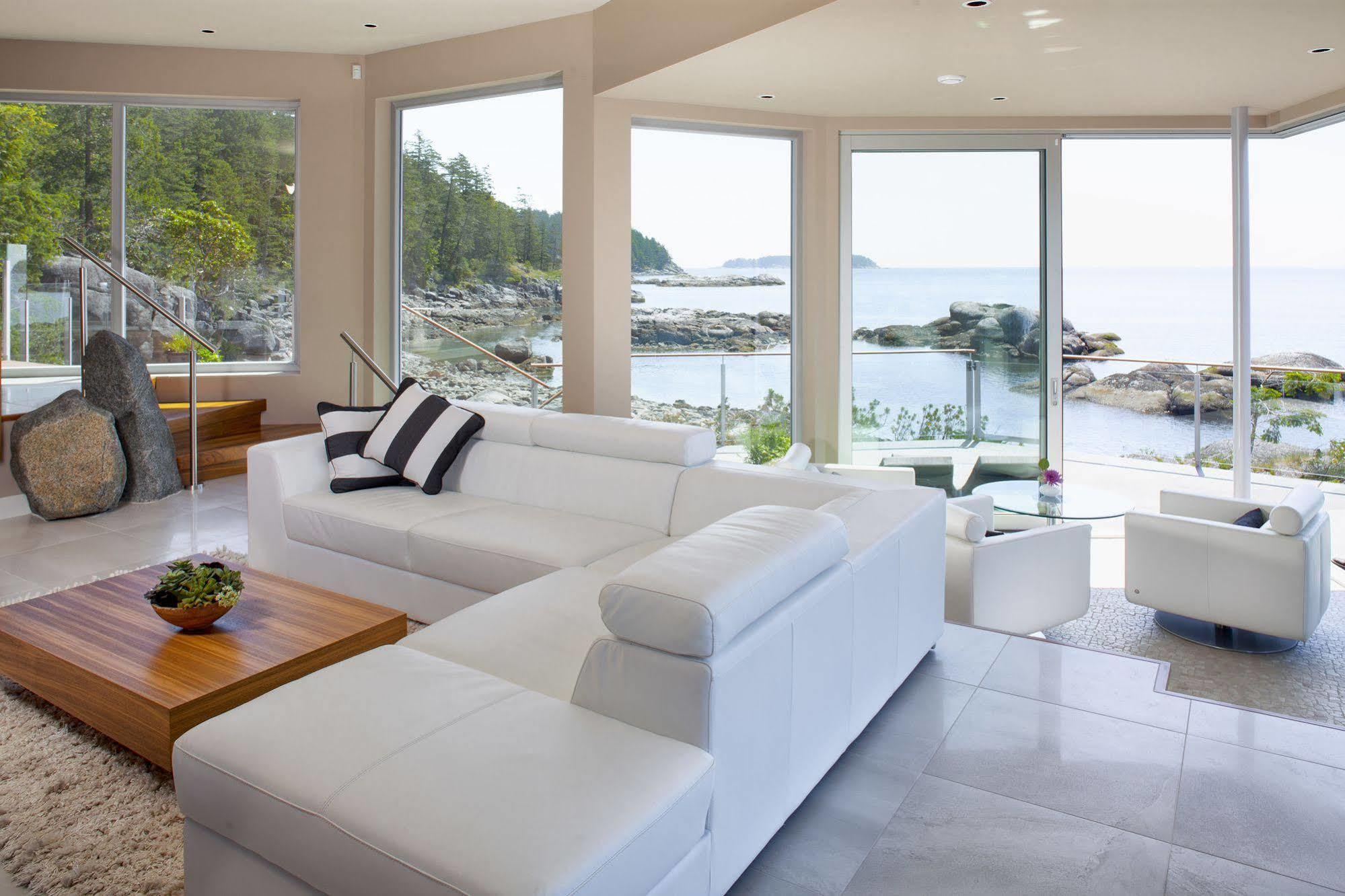 Pointhouse Suites On Sargeant Bay Halfmoon Bay Exterior foto